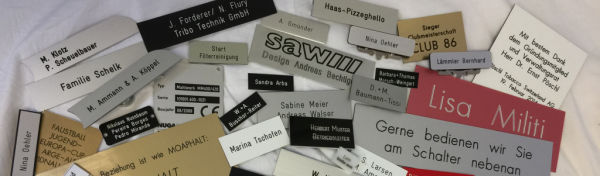 Gravierte Schilder nach Mass